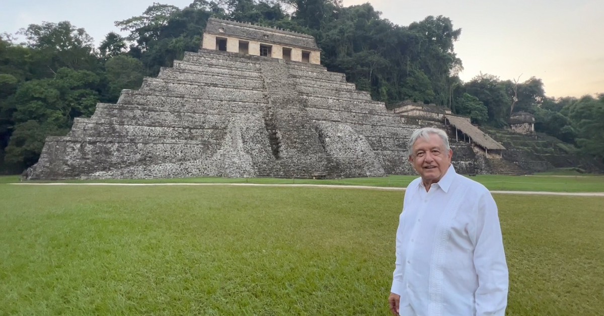 AMLO desea un buen año 2023 desde Palenque y se dice optimista sobre