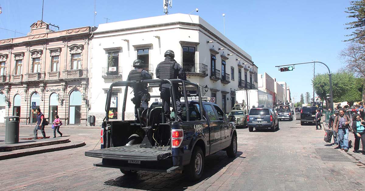 Vecinos denuncian agresiones de policía en Querétaro; exigían restablecer servicio eléctrico